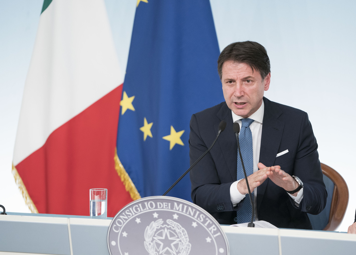 Manovra, approvata Nadef. Conte: “Risorse ci sono, stop aumenti Iva”