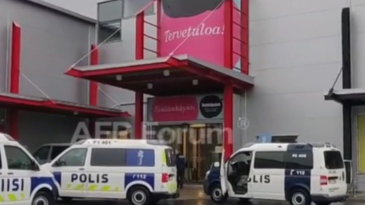 Finlandia, attacco in scuola con una spada: un morto e 10 feriti