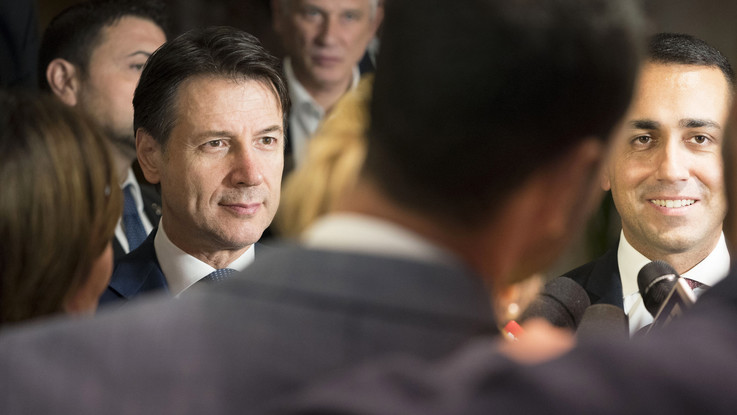 IVA, la minaccia M5S: "Se aumenta il Governo salta"