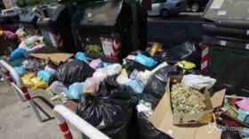 Caos rifiuti a Roma, i medici: “Rischio emergenza sanitaria”