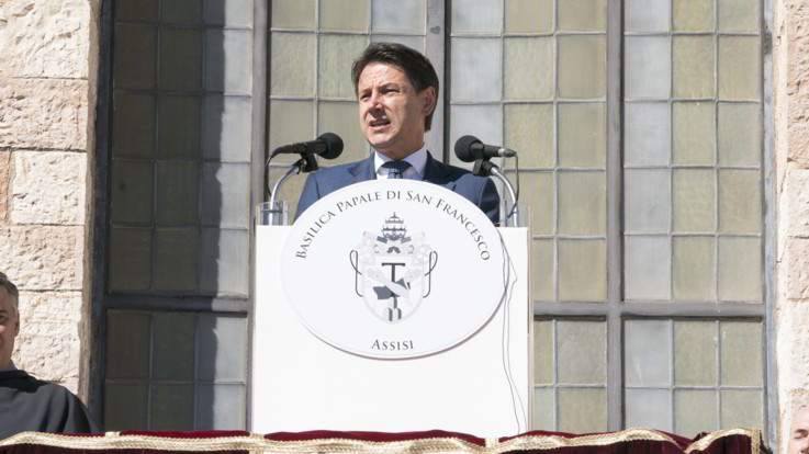 Cuneo fiscale, Conte replica a Renzi: "Non ci servono fenomeni in tv ma impegno di tutti"