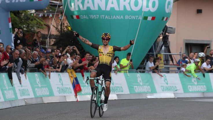 Ciclismo, Giro dell'Emilia: Roglic trionfa sul San Luca