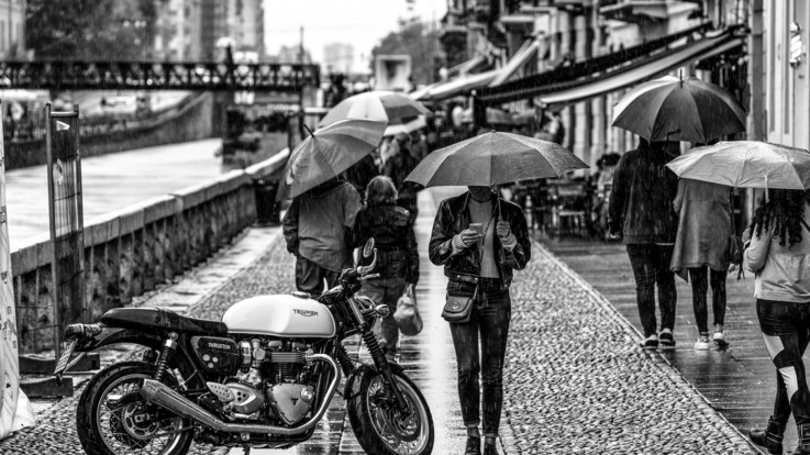 Photo by Riccardo Chiarini on Unsplash