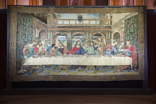 Milano, Leonardo 500: in mostra l’arazzo restaurato che riproduce il Cenacolo