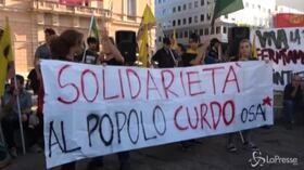 “Scendi in piazza per il Rojava”, il presidio a Roma in sostegno dei curdi