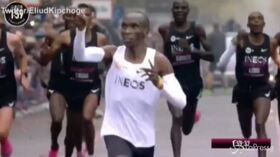Corre la maratona sotto le due ore, Eliud Kipchoge nella storia