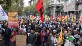 Siria, la comunità curda milanese protesta davanti al Consolato turco