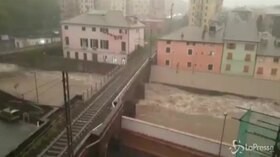 Maltempo a Genova: fiumi in piena e allagamenti