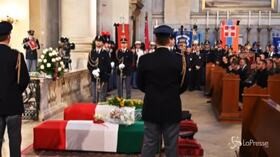Trieste: una folla commossa ai funerali dei 2 agenti uccisi