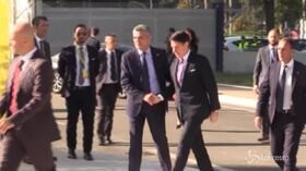 Conte non si sente in discussione e cita Modugno: ” Ho il sole, la terra, il mare…”