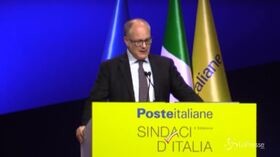 Manovra, Gualtieri: “Stop ad aumento Iva senza tagli a enti locali e sanità”