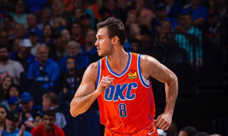 Nba, Gallinari travolge Golden State, ok i Lakers. Male i Nets