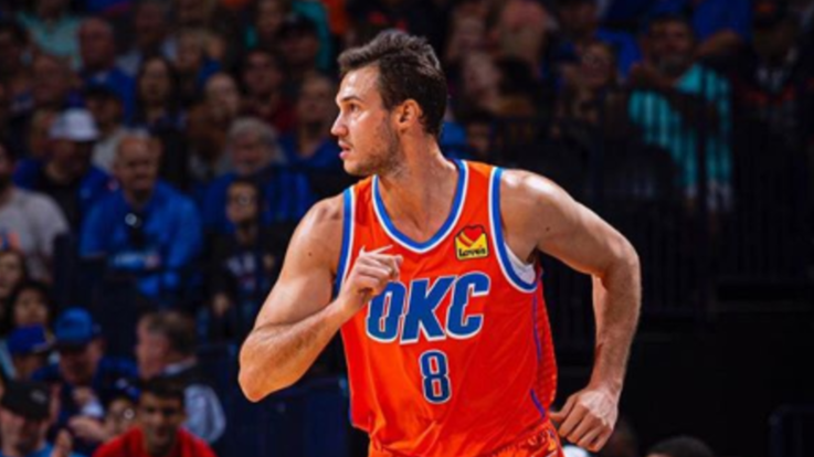 Nba, Gallinari travolge Golden State, ok i Lakers. Male i Nets