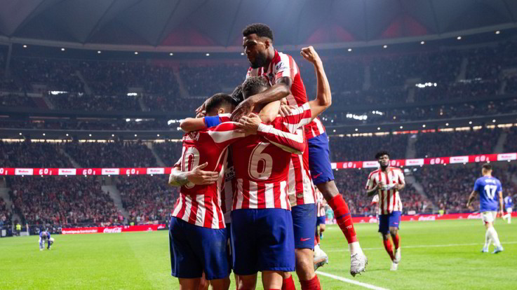 Liga, il Granada vola in vetta. Sale l'Atletico. Rinviato il 'Clasico'