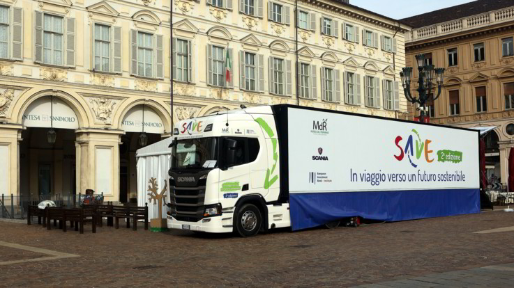 Intesa Sanpaolo, al via 'Save tour': progetto di educazione finanziaria per i giovani