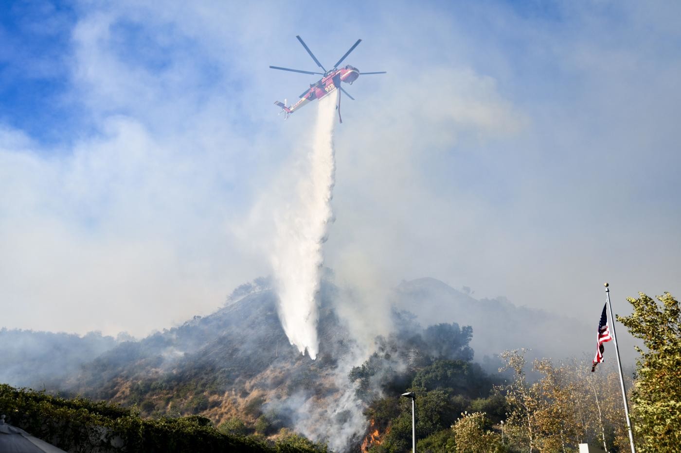 California in fiamme, allarme rosso incendi. In fuga centinaia di migliaia di persone – FOTOGALLERY