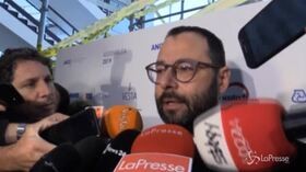 Patuanelli: “Whirlpool ritira procedura di cessione, ora risedersi al tavolo”