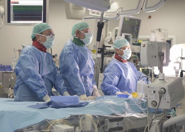 Milano, a Niguarda sostituzione di valvola aortica in ipnosi su 82enne