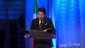 Terremoto, Conte: “Accelerare smaltimento macerie, che segnalano ritardi inaccettabili”