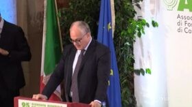 Manovra, Gualtieri: “Sui pagamenti digitali dialogo proficuo con gli operatori”