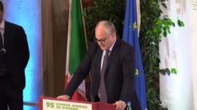 BCE, Gualtieri ringrazia Draghi: “Ha salvaguardato l’integrità della moneta unica”