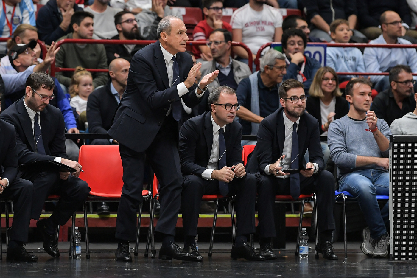 Basket: l’Olimpia Milano vola in Eurolega, battuto anche il Barça