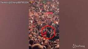 Trump al Madison Square Garden, fischi e buu per il presidente Usa