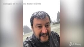 Governo, Salvini: “Si pestano come fabbri. Zingaretti? Lo hanno visto con gli orsi”