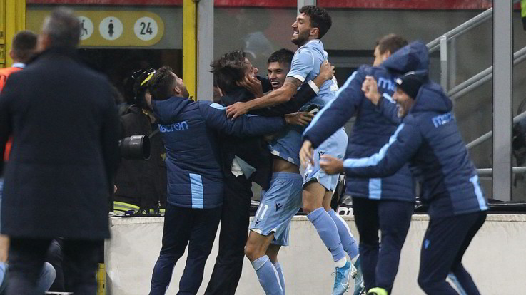 Serie A, il Milan lotta ma si spegne nel finale: la Lazio sbanca San Siro