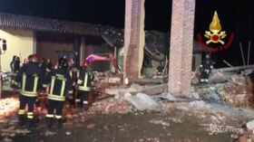 Esplosione in una cascina, morti due vigili del fuoco ad Alessandria