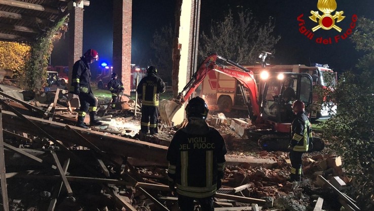 Scoppio nell'alessandrino: per gli inquirenti esplosione voluta