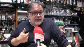 Ex Ilva, a Tamburi nel bar di Nadia Toffa: “Assisto a tre funerali al giorno”