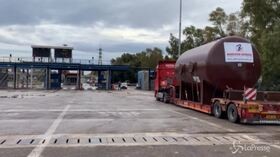 Ex Ilva, i camion accedono indisturbati all’acciaieria: nessun blocco