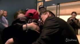 Bimbo rapito, l’arrivo di Alvin a Fiumicino