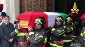 Alessandria, l’ultimo commovente saluto ai 3 pompieri morti