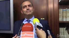 Migranti, De Magistris “Comitato Lamorgese lontano anni luce da quello di Salvini”
