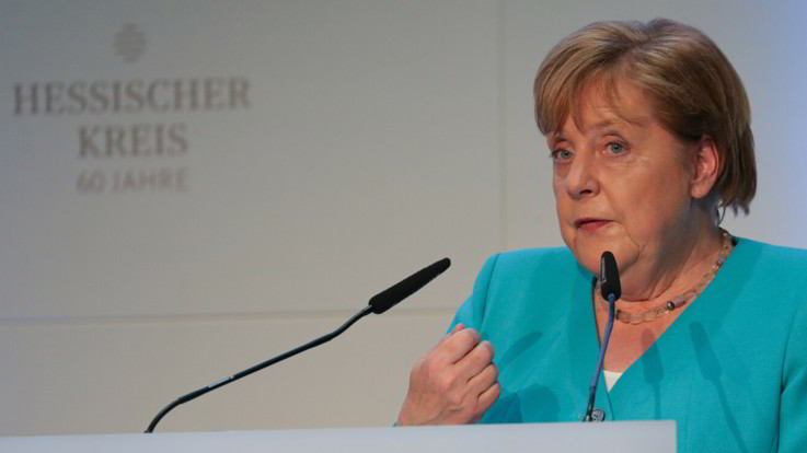 Muro di Berlino, Merkel: "La democrazia non è scontata, l'Europa la difenda"
