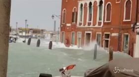Maltempo, acqua alta da record a Venezia