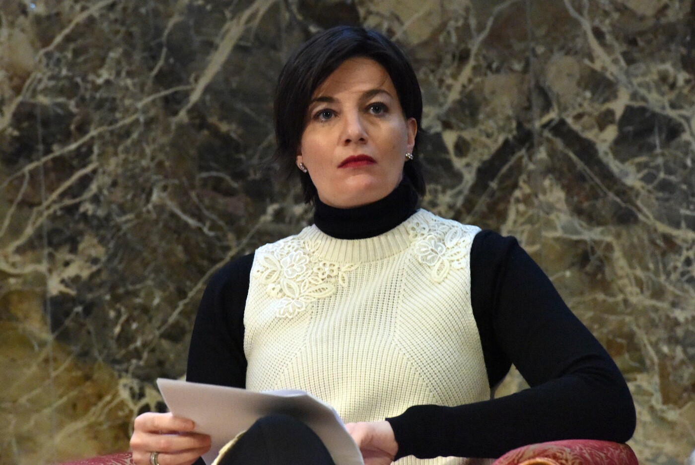 Tangenti, arrestata l’ex eurodeputata di FI Lara Comi nell’operazione ‘Mensa dei poveri’