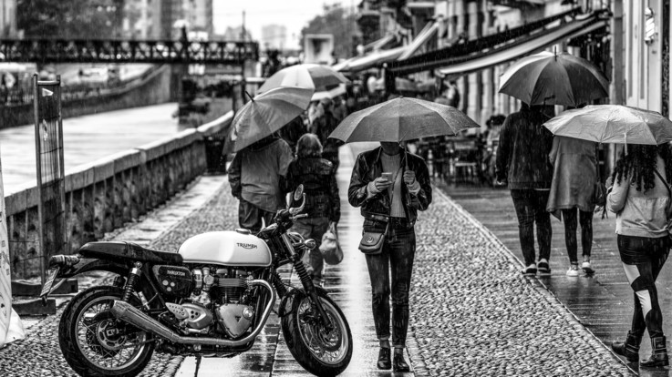 Photo by Riccardo Chiarini on Unsplash