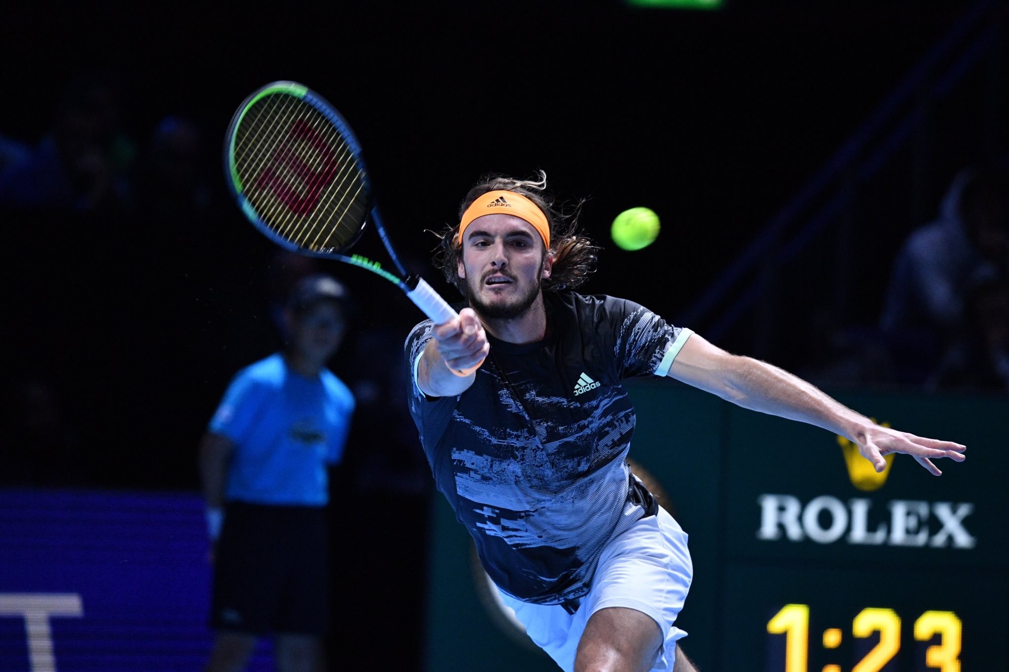 Atp Finals: Tsitsipas in finale, Federer battuto