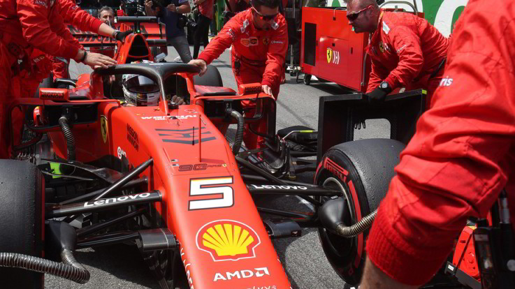 Ferrari: la rivalità Vettel-Leclerc e gli harakiri da non ripetere