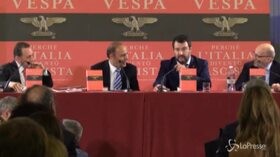 Salvini: “Un governo con Renzi? Più facile vedermi con la maglia dell’Inter”