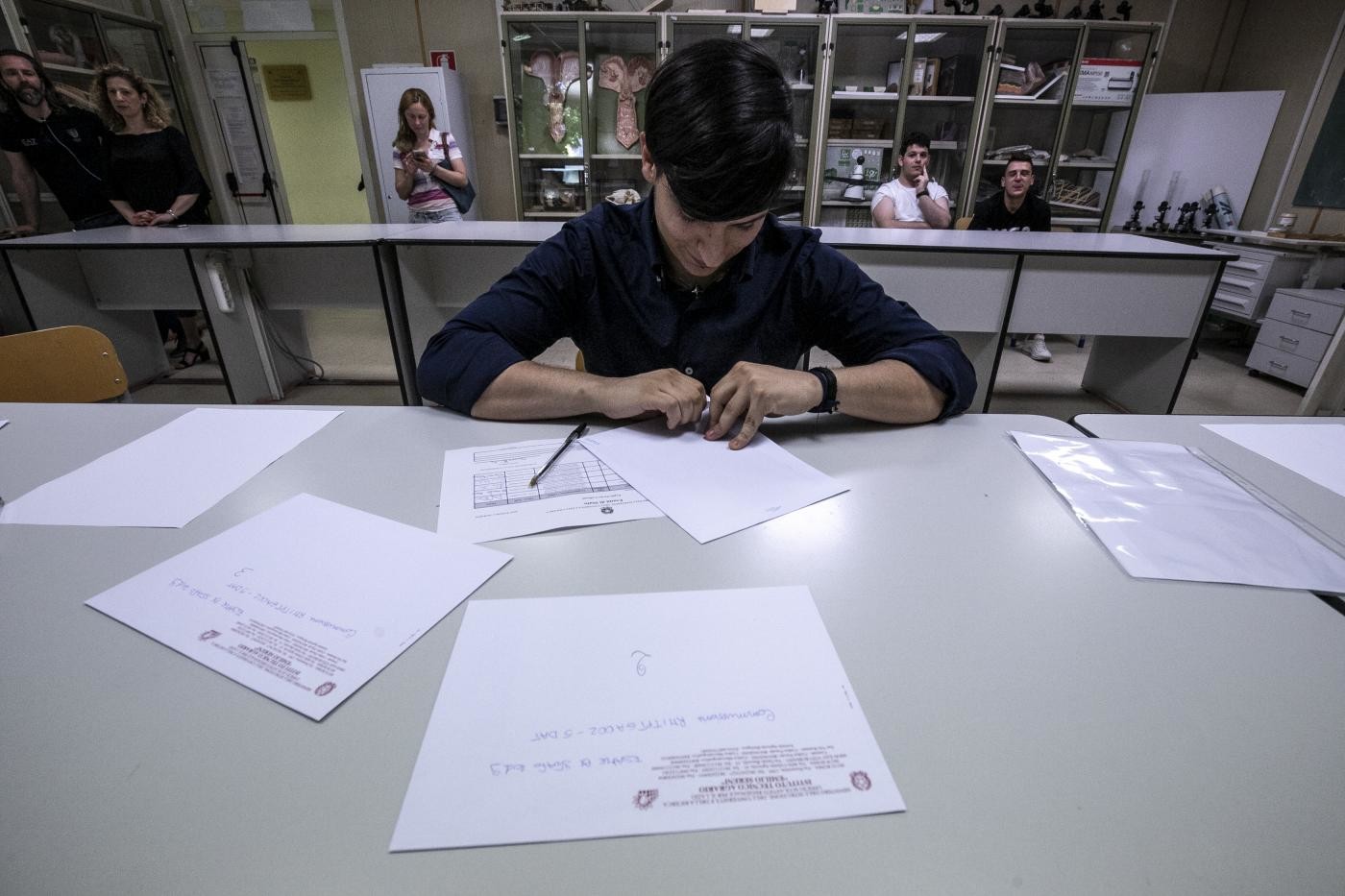 Maturità, addio all’orale con le tre buste. Fioramonti: “Troppo stress”