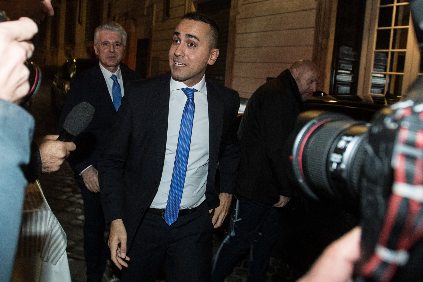 Regionali, gli iscritti ribaltano la linea Di Maio: il M5S correrà in E.Romagna e Calabria
