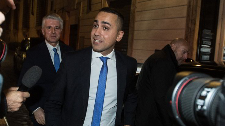 Regionali, gli iscritti ribaltano la linea Di Maio: il M5S correrà in E.Romagna e Calabria