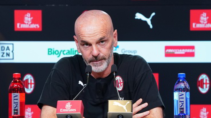 Milan-Napoli, Pioli: "Gara seria. Ibra un campione ma guardiamo al presente"