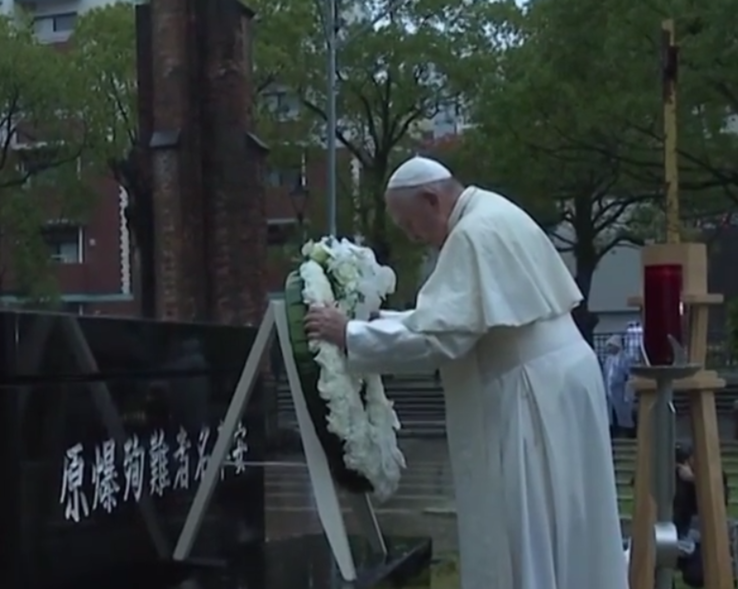 Papa in Giappone celebra messa a Nagasaki: “Possibile un mondo senza armi nucleari”