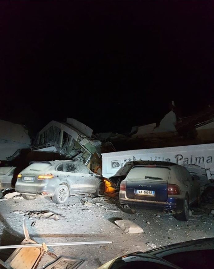 Albania scossa dal terremoto, le immagini shock sui social | FOTOGALLERY