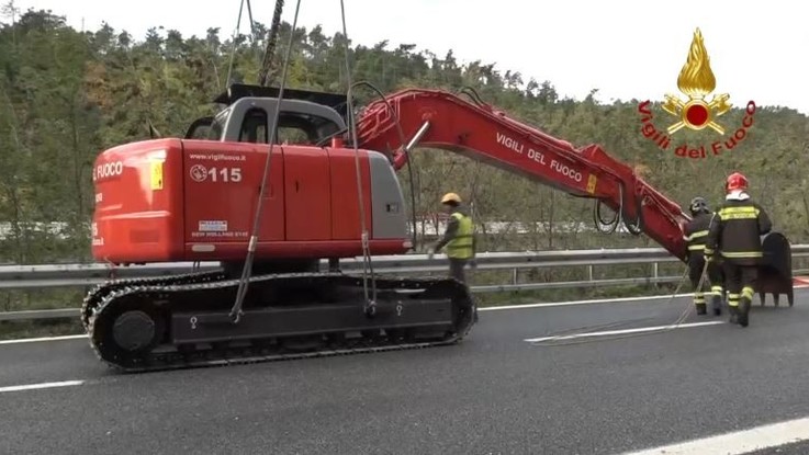 In mattinata la riapertura del tratto chiuso della A26